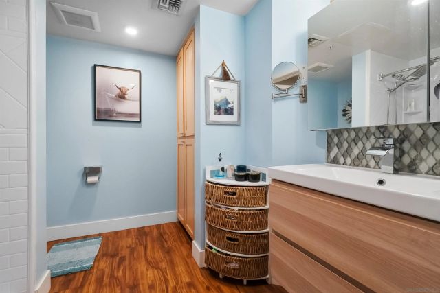 2400 5th Ave 329, San Diego, CA 92101