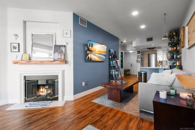 2400 5th Ave 329, San Diego, CA 92101
