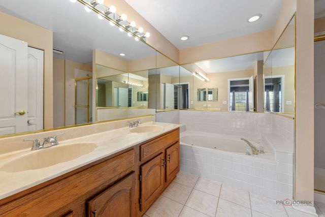 1576 Poplar Creek Drive, Hoffman Estates, IL 60169