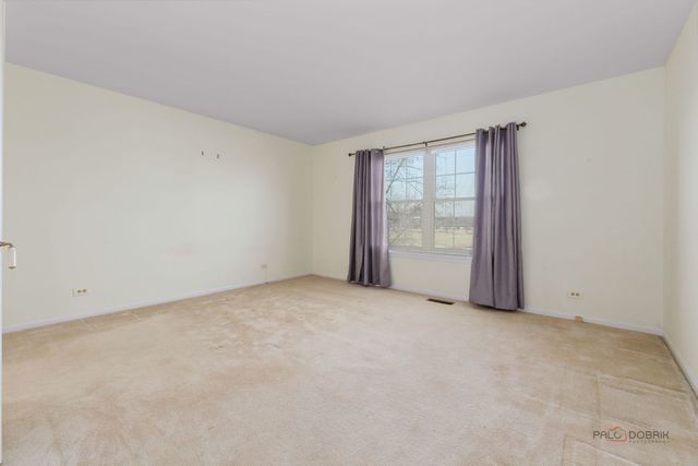 1576 Poplar Creek Drive, Hoffman Estates, IL 60169