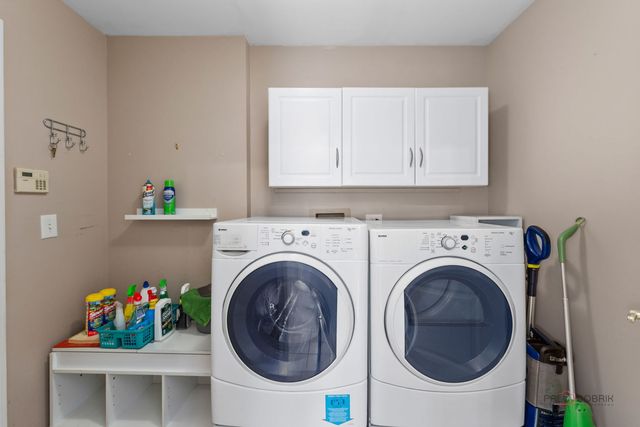 1576 Poplar Creek Drive, Hoffman Estates, IL 60169