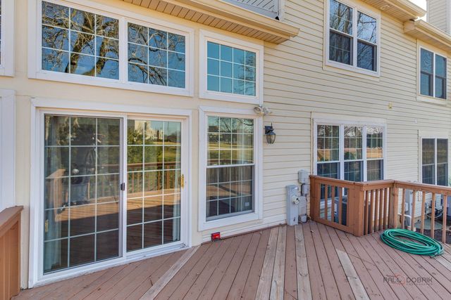 1576 Poplar Creek Drive, Hoffman Estates, IL 60169