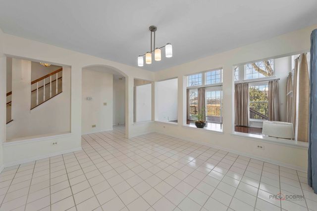 1576 Poplar Creek Drive, Hoffman Estates, IL 60169