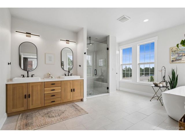 8367 W 68th Ln, Arvada, CO 80004