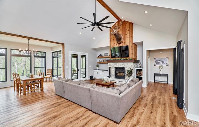 354 Pine Bluff Way, Troy, MO 63379
