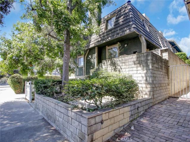 379 N Mentor Avenue 1, Pasadena, CA 91106