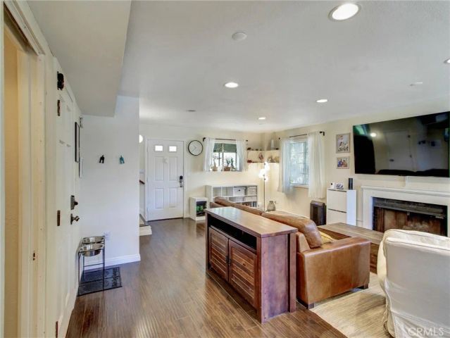 379 N Mentor Avenue 1, Pasadena, CA 91106