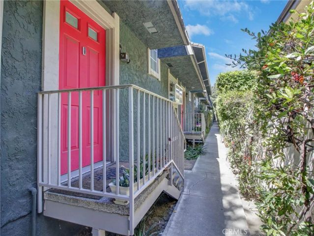 379 N Mentor Avenue 1, Pasadena, CA 91106
