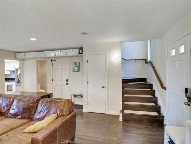 379 N Mentor Avenue 1, Pasadena, CA 91106