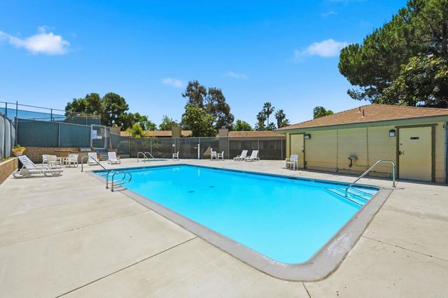 958 Marlin Drive, Vista, CA 92084
