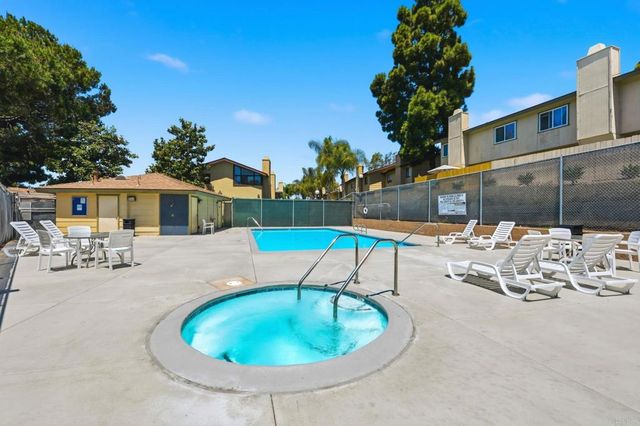 958 Marlin Drive, Vista, CA 92084