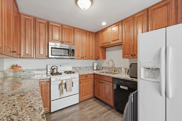 958 Marlin Drive, Vista, CA 92084