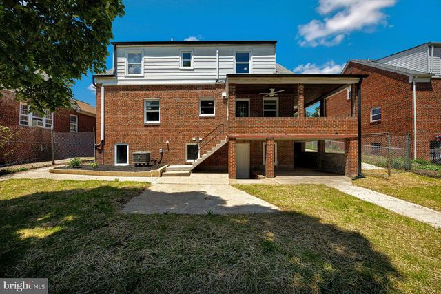 2105 QUEENS CHAPEL RD, Hyattsville, MD 20782