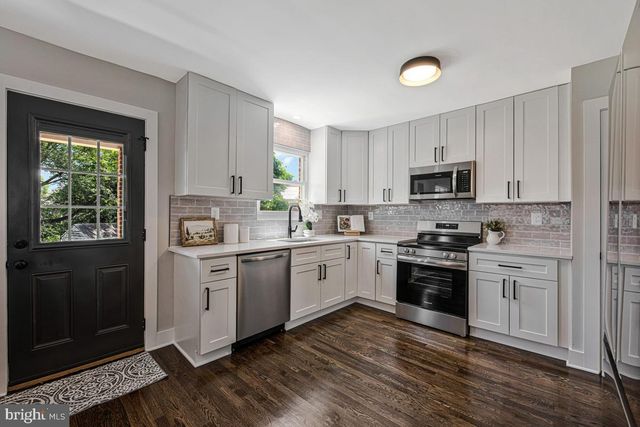 2105 QUEENS CHAPEL RD, Hyattsville, MD 20782