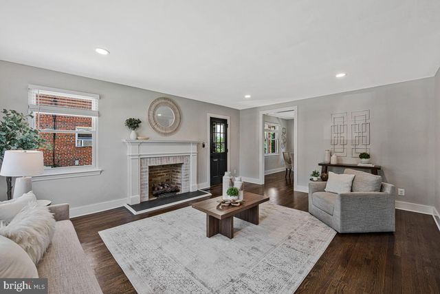 2105 QUEENS CHAPEL RD, Hyattsville, MD 20782
