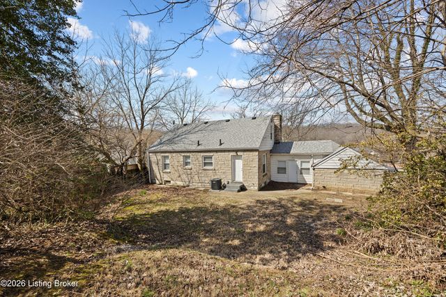 5301 Alpine Way, Louisville, KY 40214