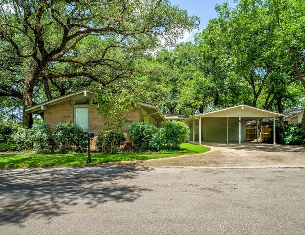 1110 Arbor LN, Marble Falls, TX 78654