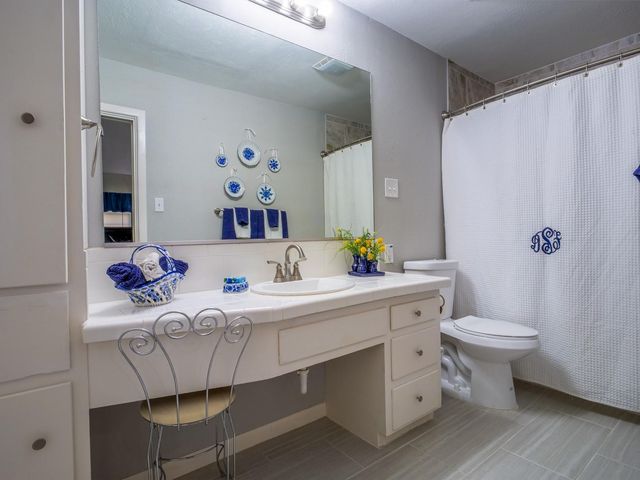 1110 Arbor LN, Marble Falls, TX 78654