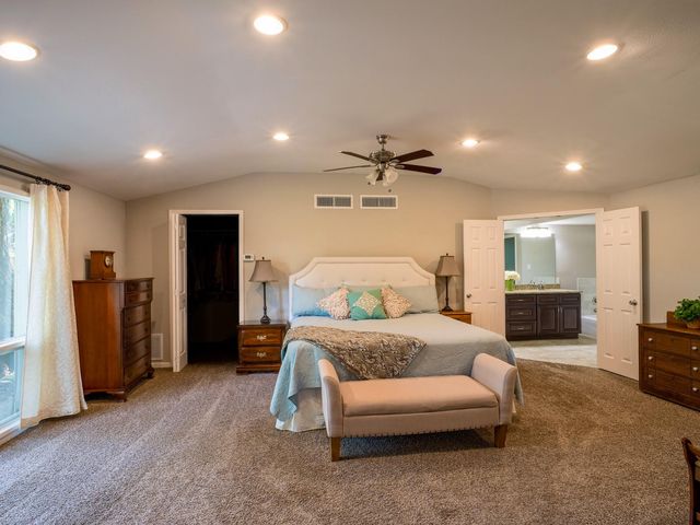 1110 Arbor LN, Marble Falls, TX 78654