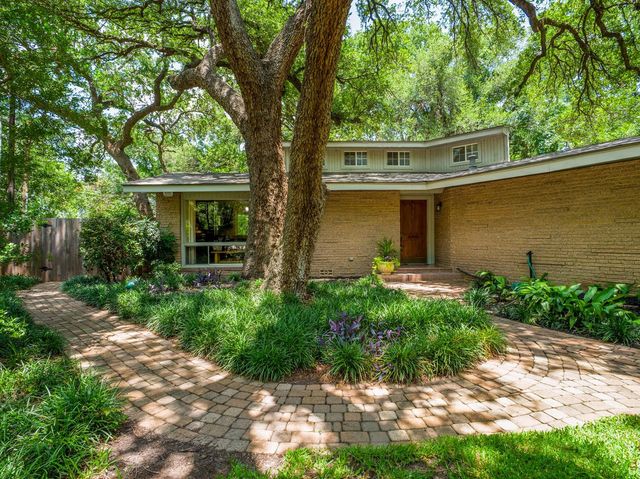 1110 Arbor LN, Marble Falls, TX 78654