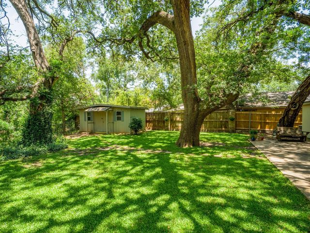 1110 Arbor LN, Marble Falls, TX 78654