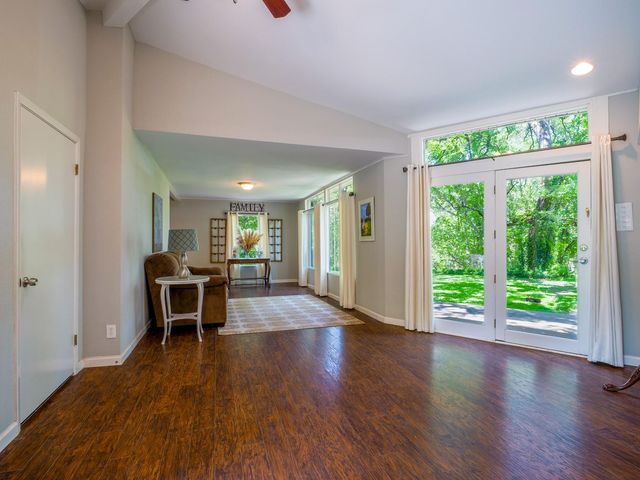 1110 Arbor LN, Marble Falls, TX 78654