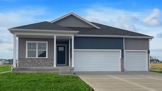 1121 1st Street E, Altoona, IA 50009