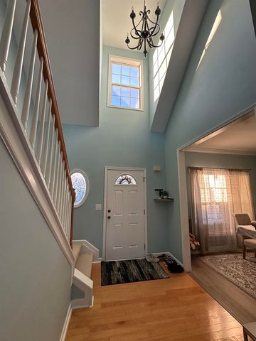 663 Flintrock Dr, Boiling Springs, SC 29316