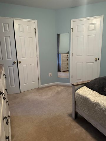 663 Flintrock Dr, Boiling Springs, SC 29316