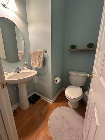 663 Flintrock Dr, Boiling Springs, SC 29316