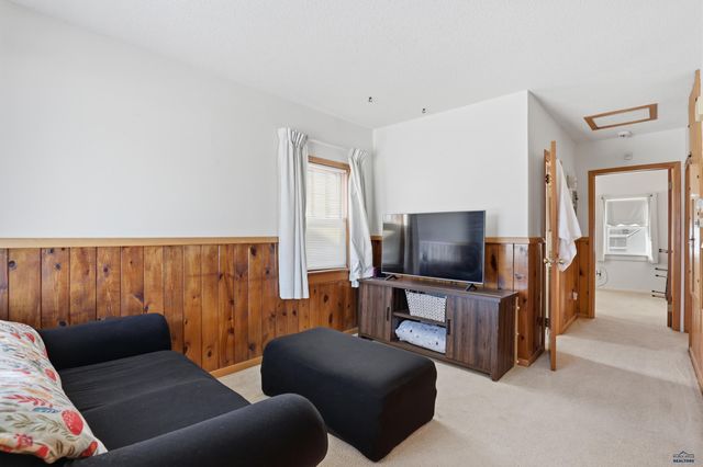 705 E DENVER, Rapid City, SD 57701