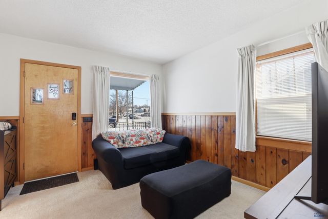 705 E DENVER, Rapid City, SD 57701