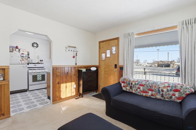 705 E DENVER, Rapid City, SD 57701