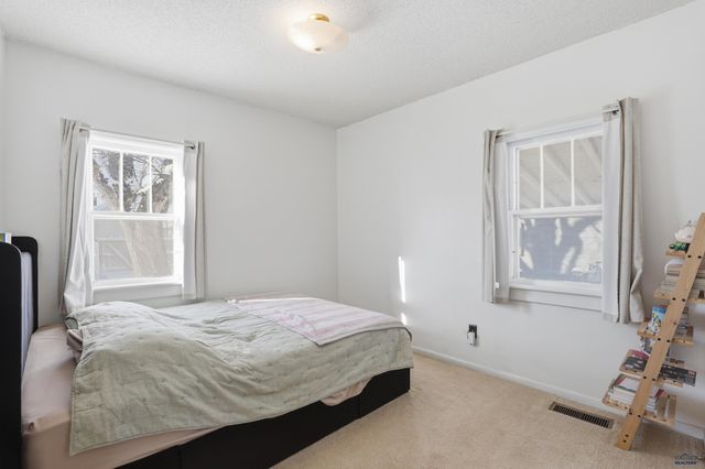 705 E DENVER, Rapid City, SD 57701