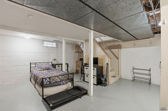 705 E DENVER, Rapid City, SD 57701