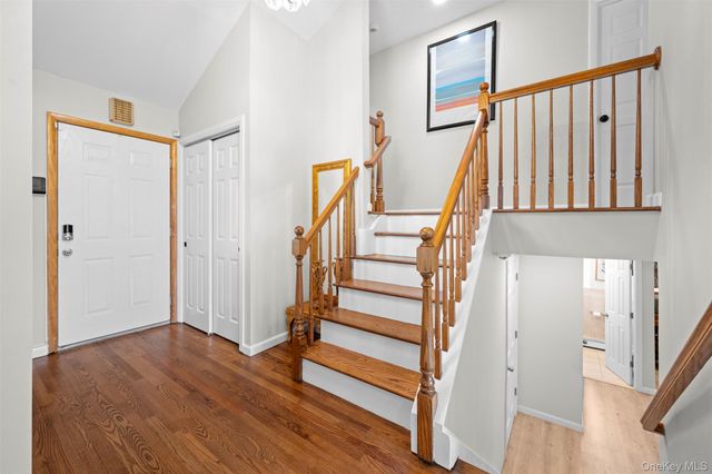 1239 Lynne Street, Baldwin, NY 11510