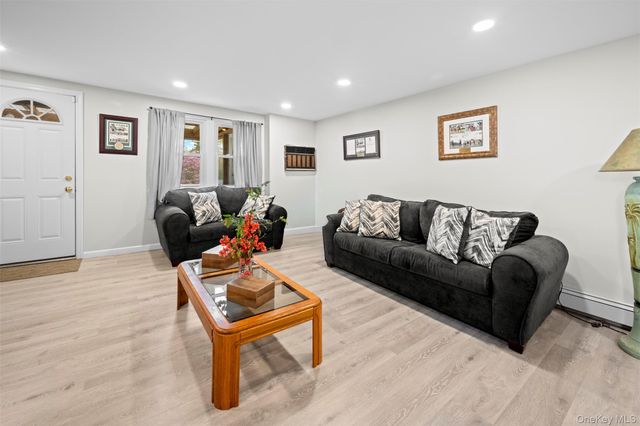1239 Lynne Street, Baldwin, NY 11510