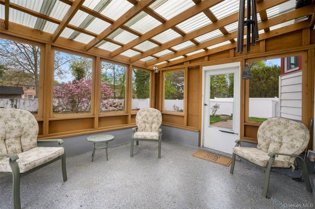 1239 Lynne Street, Baldwin, NY 11510