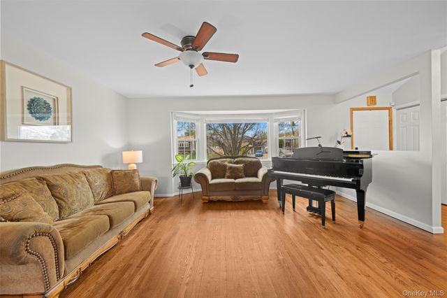 1239 Lynne Street, Baldwin, NY 11510