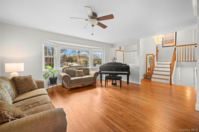 1239 Lynne Street, Baldwin, NY 11510