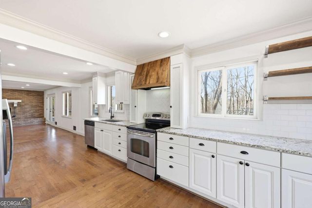 3504 Edgewood Circle, Gainesville, GA 30506