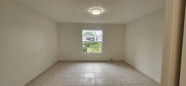 12005 Poinciana Boulevard 102, Royal Palm Beach, FL 33411