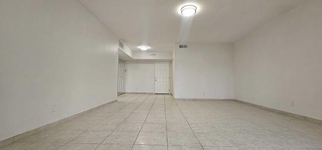 12005 Poinciana Boulevard 102, Royal Palm Beach, FL 33411