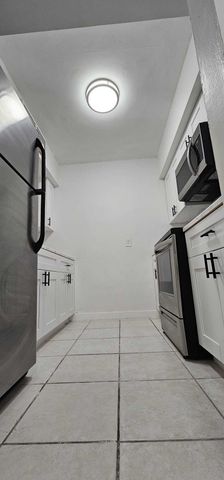 12005 Poinciana Boulevard 102, Royal Palm Beach, FL 33411