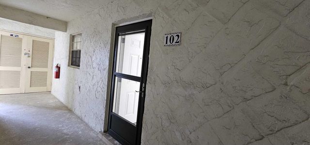 12005 Poinciana Boulevard 102, Royal Palm Beach, FL 33411