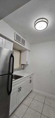 12005 Poinciana Boulevard 102, Royal Palm Beach, FL 33411