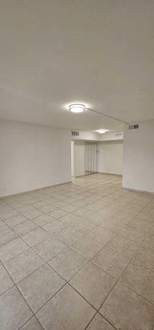 12005 Poinciana Boulevard 102, Royal Palm Beach, FL 33411