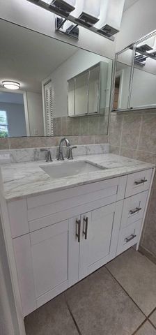 12005 Poinciana Boulevard 102, Royal Palm Beach, FL 33411