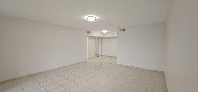 12005 Poinciana Boulevard 102, Royal Palm Beach, FL 33411