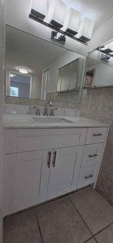 12005 Poinciana Boulevard 102, Royal Palm Beach, FL 33411